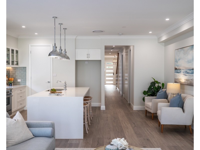 9A Parkview Avenue, Picnic Point NSW 2213