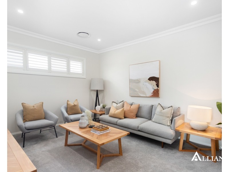 9 Parkview Avenue, Picnic Point NSW 2213