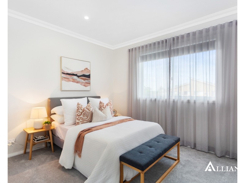 9 Parkview Avenue, Picnic Point NSW 2213