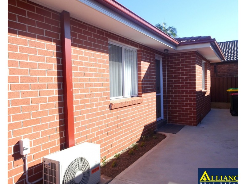 1/17 Eynham Road, Milperra NSW 2214