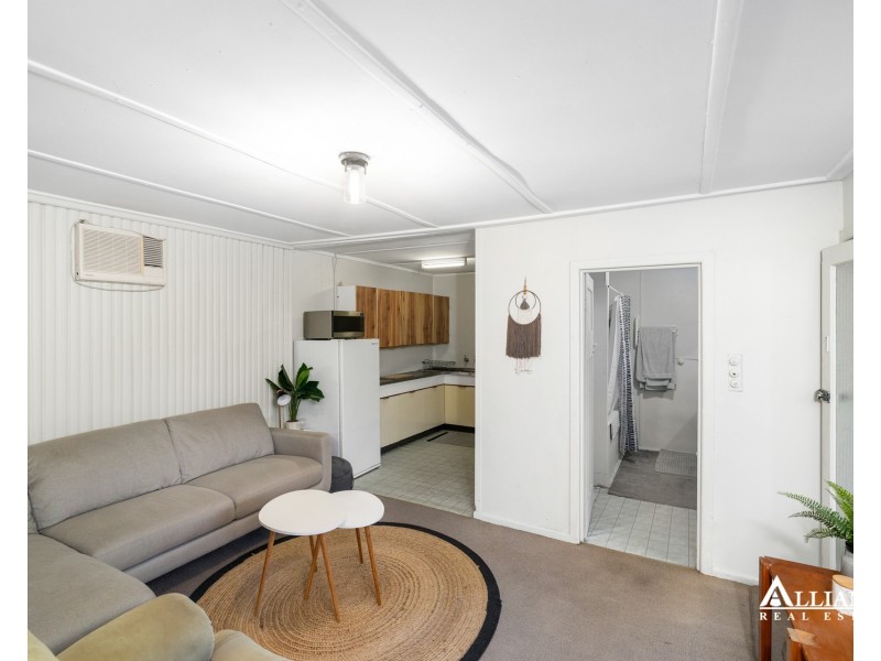 130 Kennedy Street, Picnic Point NSW 2213