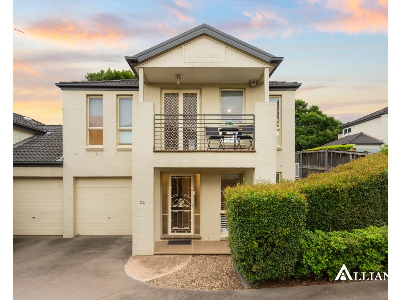 32 Eucalyptus Court, Picnic Point NSW 2213