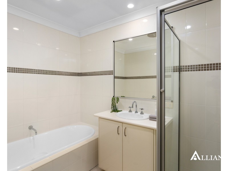 32 Eucalyptus Court, Picnic Point NSW 2213