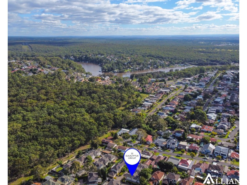 32 Eucalyptus Court, Picnic Point NSW 2213