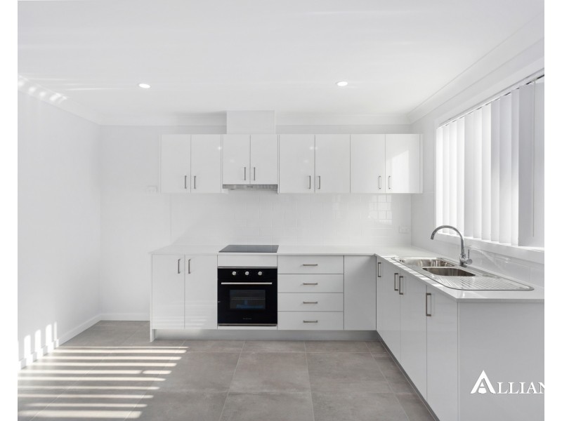 1/597 Henry Lawson Drive, East Hills NSW 2213