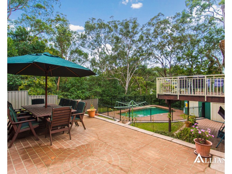 17 Graham Place, Picnic Point NSW 2213