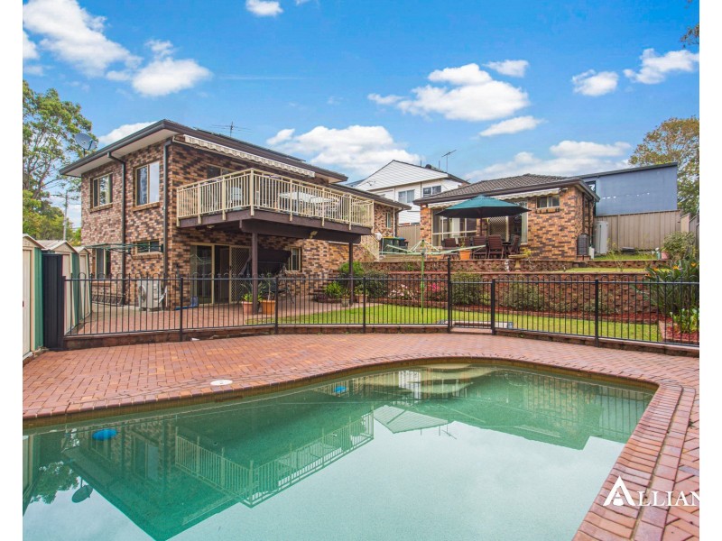 17 Graham Place, Picnic Point NSW 2213