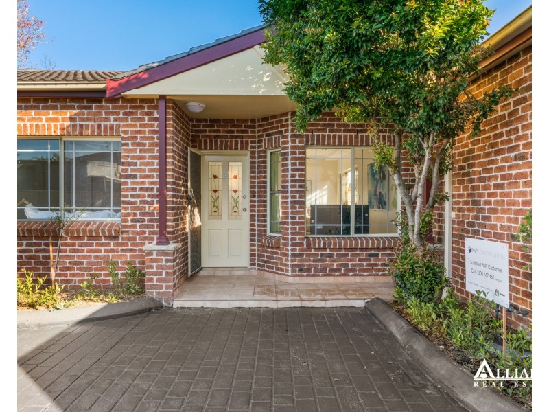 2/14 Kingston Avenue, Panania NSW 2213