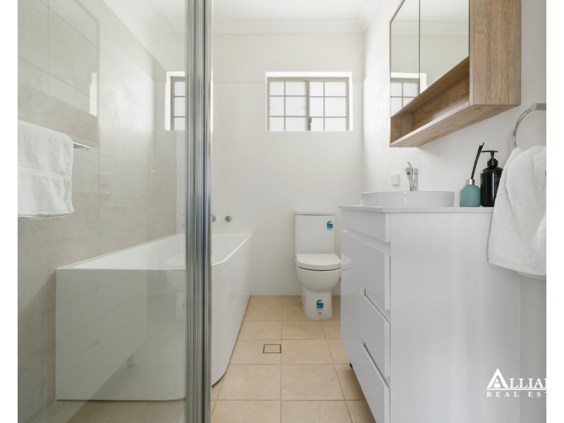 2/14 Kingston Avenue, Panania NSW 2213