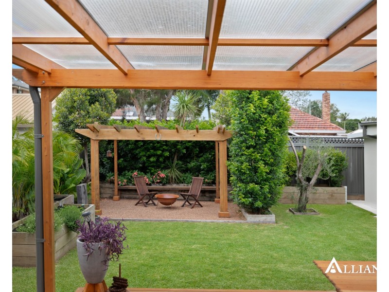 27 Garnsey Avenue, Panania NSW 2213