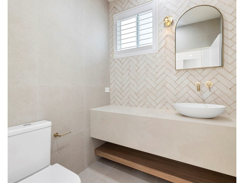 32 Kathleen Parade, Picnic Point NSW 2213