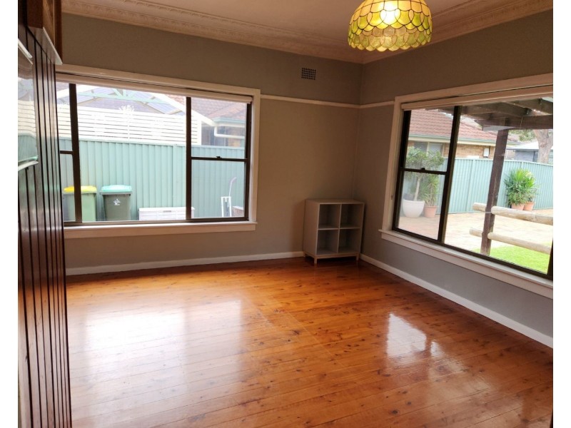 102 Kennedy Street, Picnic Point NSW 2213