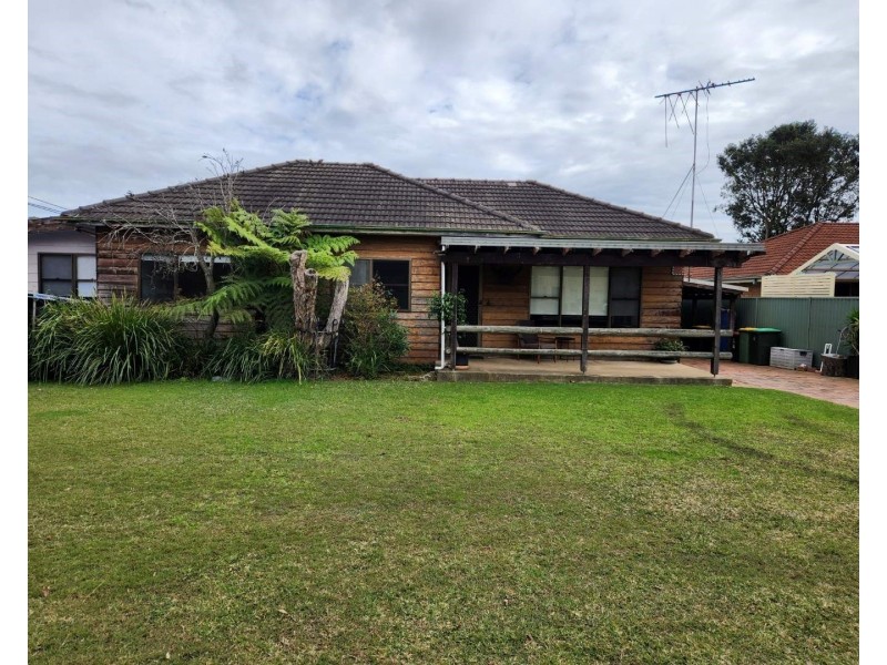 102 Kennedy Street, Picnic Point NSW 2213