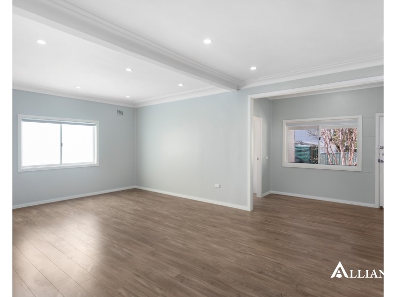 33 Kennedy Street, Picnic Point NSW 2213
