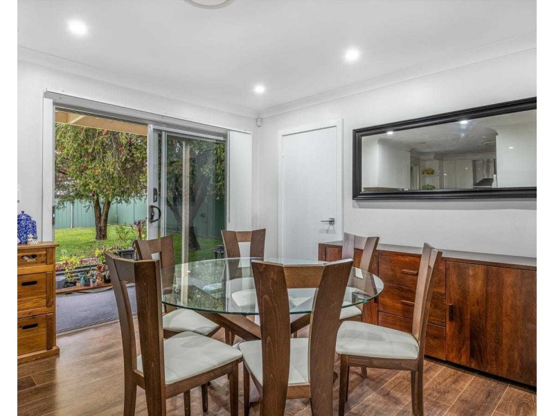 16 Thomas Street, Picnic Point NSW 2213
