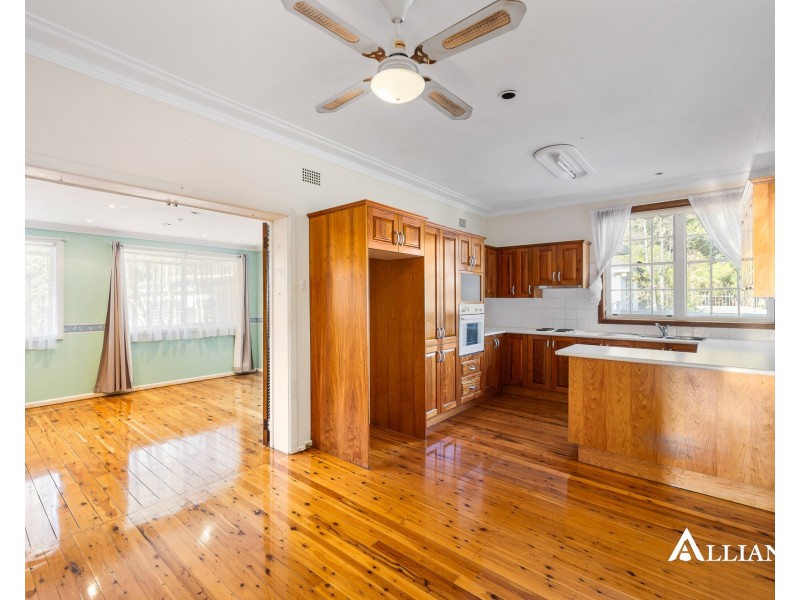 1 Thomas Street, Picnic Point NSW 2213