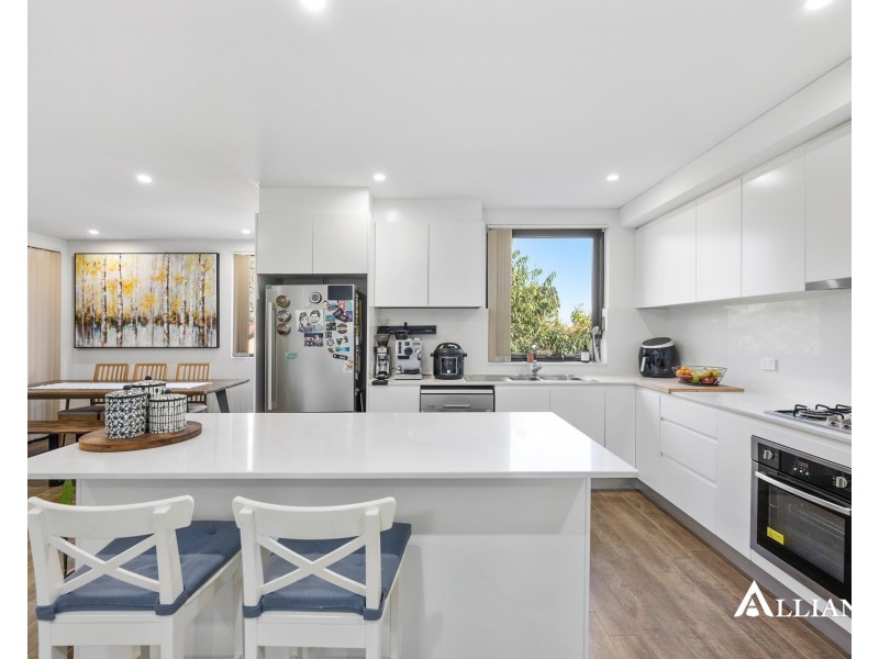 1/30-32 Lawrence Street, Peakhurst NSW 2210