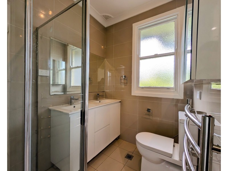 11 Sealy Street, Mount Lewis NSW 2190