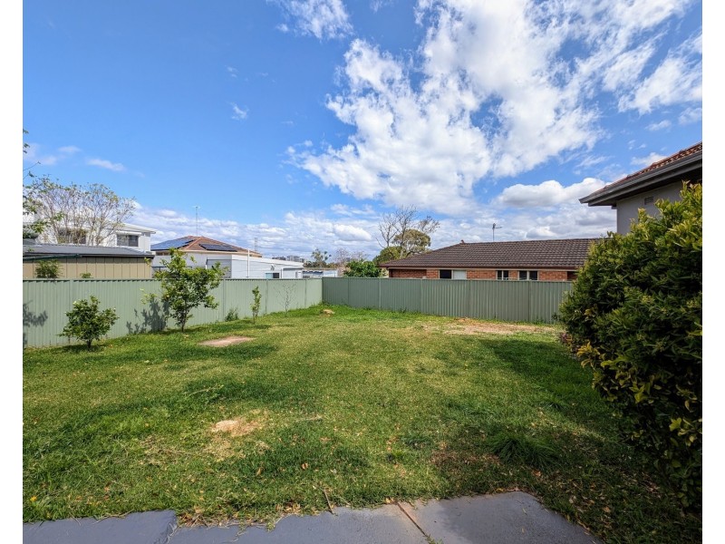 11 Sealy Street, Mount Lewis NSW 2190