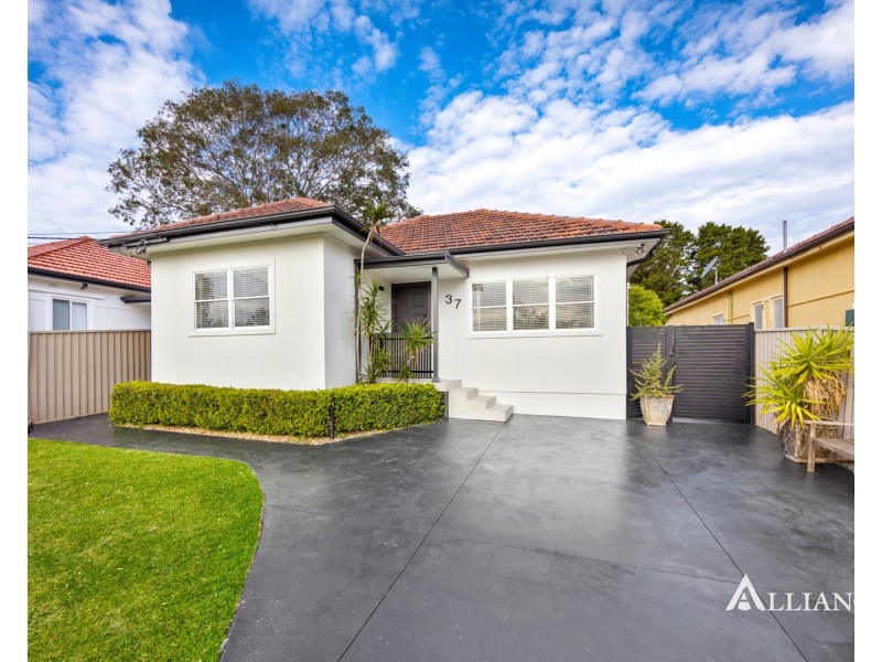 37 Kiora Street, Panania NSW 2213