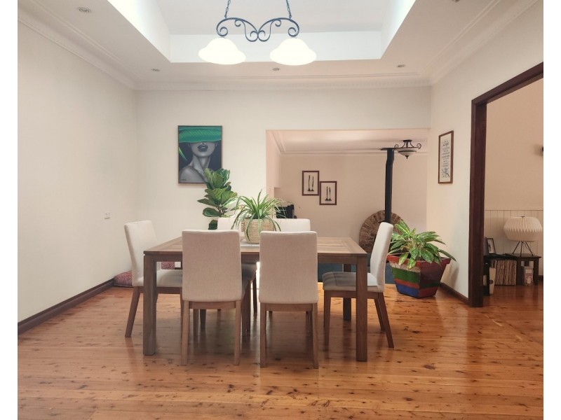 92 Victor Avenue, Picnic Point NSW 2213