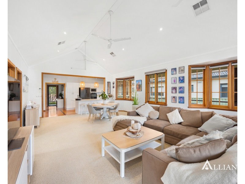 38 Doris Street, Picnic Point NSW 2213