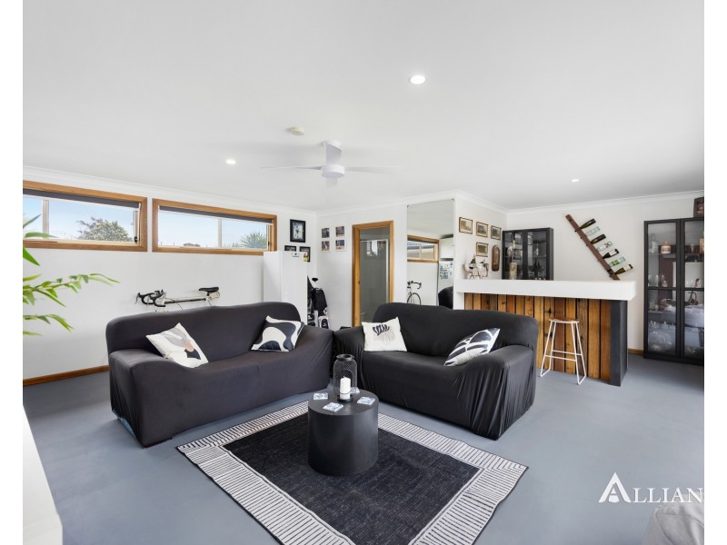 38 Doris Street, Picnic Point NSW 2213