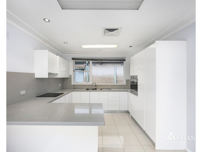 7 Burbank Avenue, East Hills NSW 2213