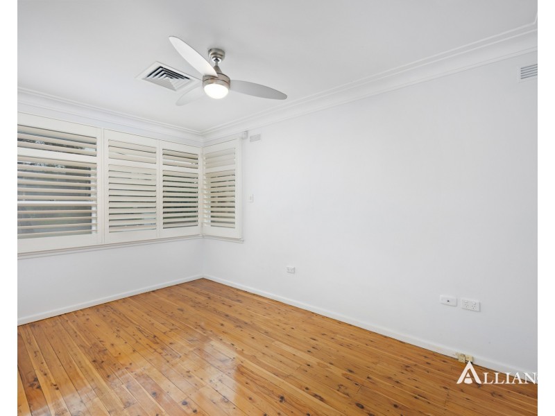 7 Burbank Avenue, East Hills NSW 2213