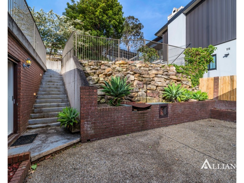 16 Carinya Road, Picnic Point NSW 2213