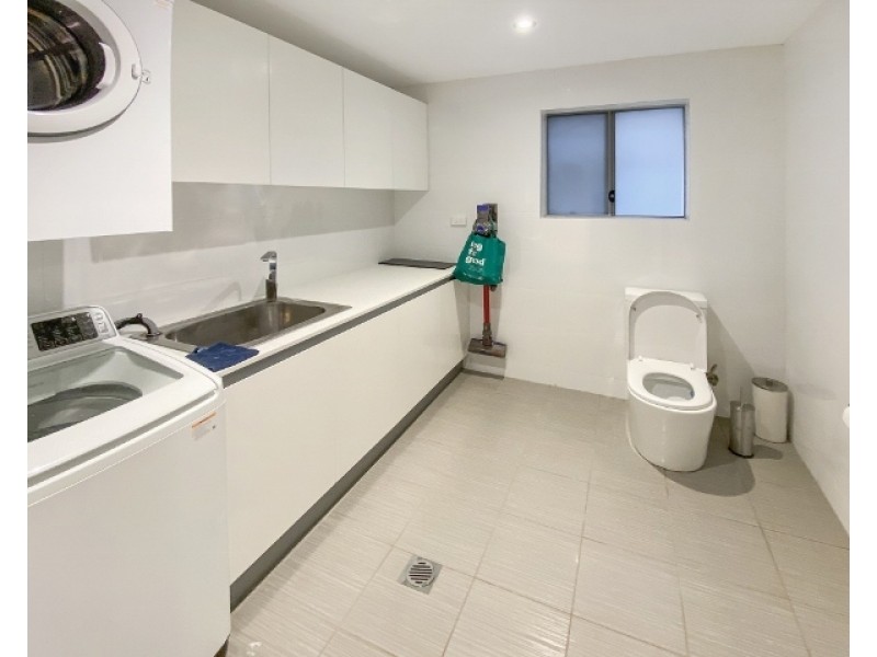 17 Taloma Street, Picnic Point NSW 2213