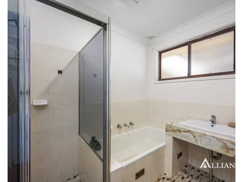 5 Meteren Close, Milperra NSW 2214