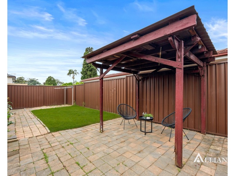 17 Eynham Road, Milperra NSW 2214