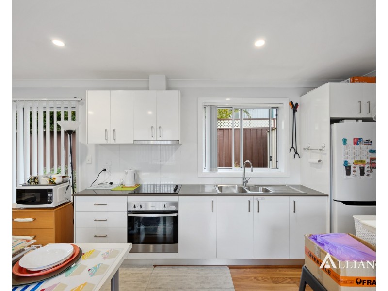 17 Eynham Road, Milperra NSW 2214