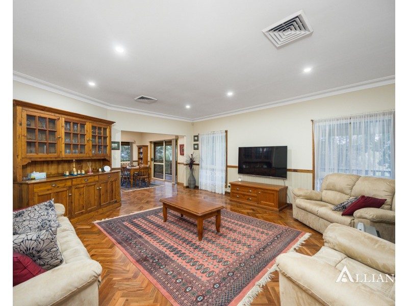 850A Henry Lawson Drive, Picnic Point NSW 2213