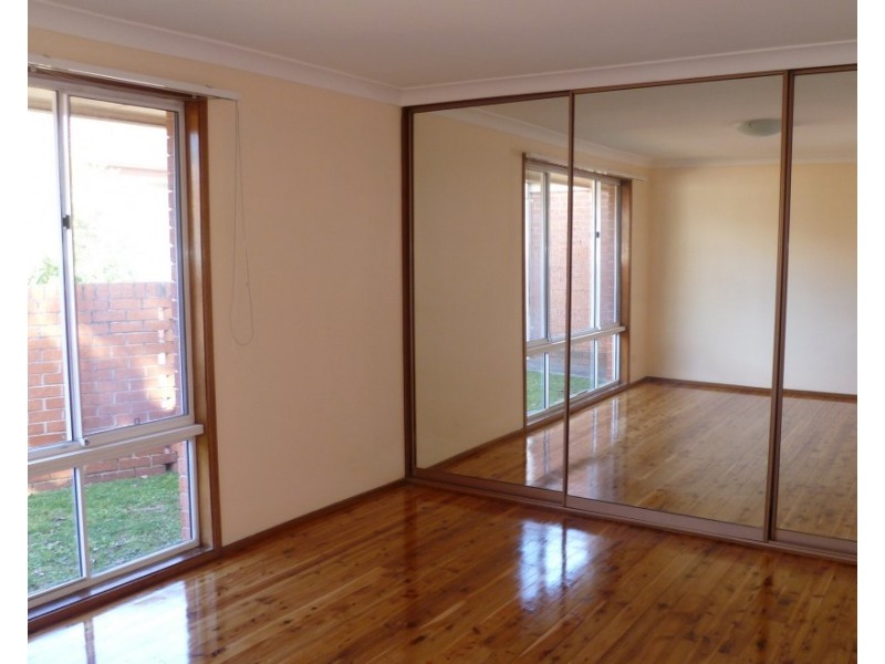 4/81 Horsley Road, Panania NSW 2213