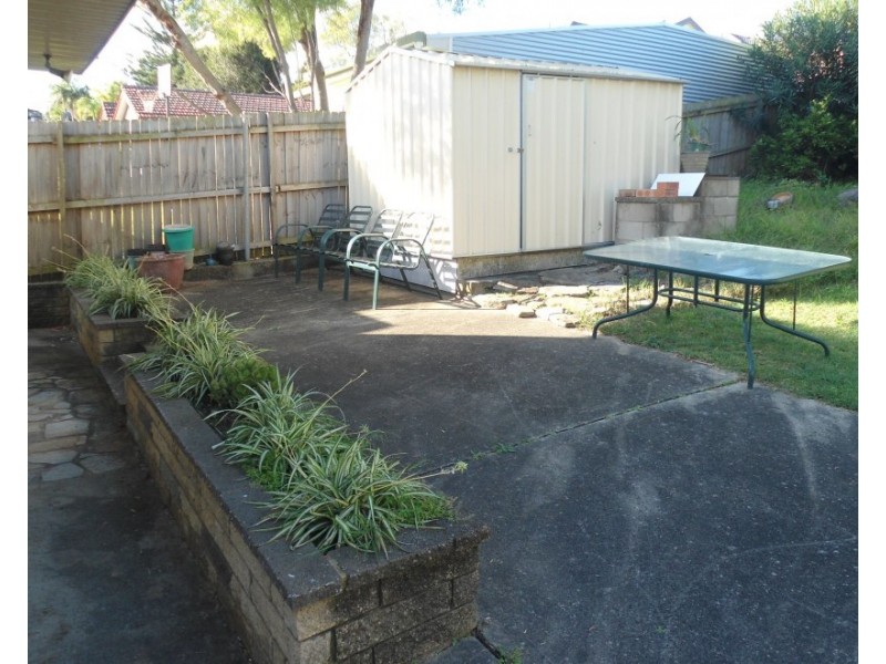 19 Drysdale Avenue, Picnic Point NSW 2213
