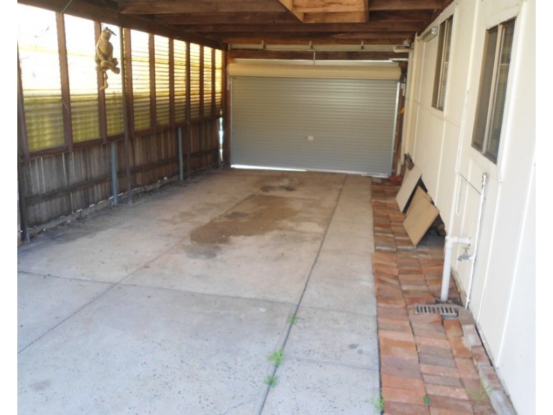 19 Drysdale Avenue, Picnic Point NSW 2213