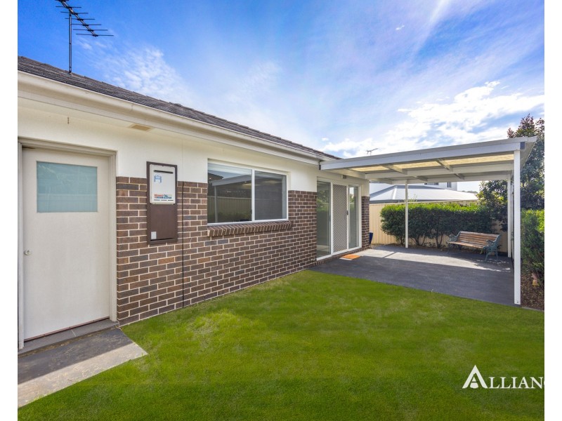 4/180 Lambeth Street, Picnic Point NSW 2213