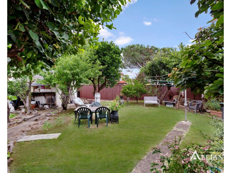 18 Wyreema Avenue, Padstow NSW 2211