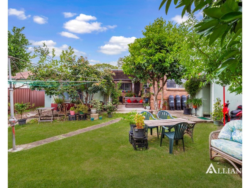 18 Wyreema Avenue, Padstow NSW 2211