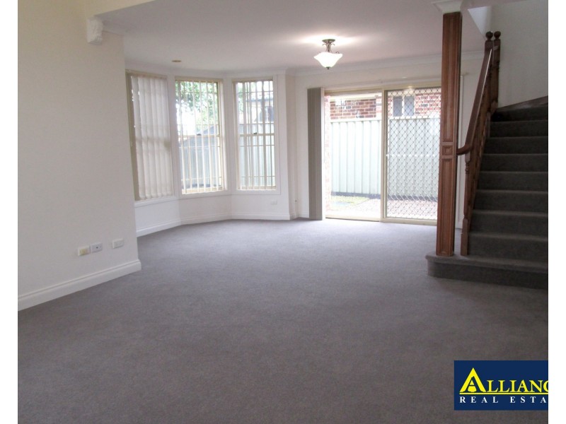 694 Henry Lawson Drive, Picnic Point NSW 2213