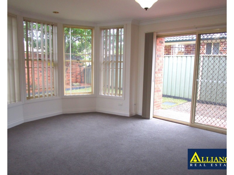 694 Henry Lawson Drive, Picnic Point NSW 2213