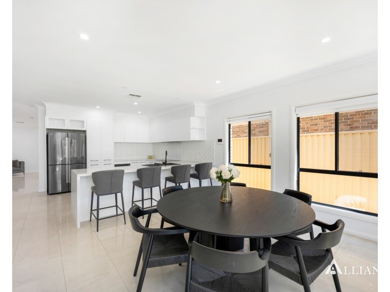 10a Donald Street, Picnic Point NSW 2213