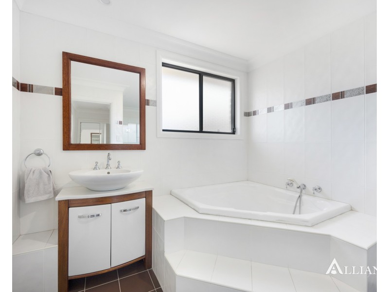 10a Donald Street, Picnic Point NSW 2213