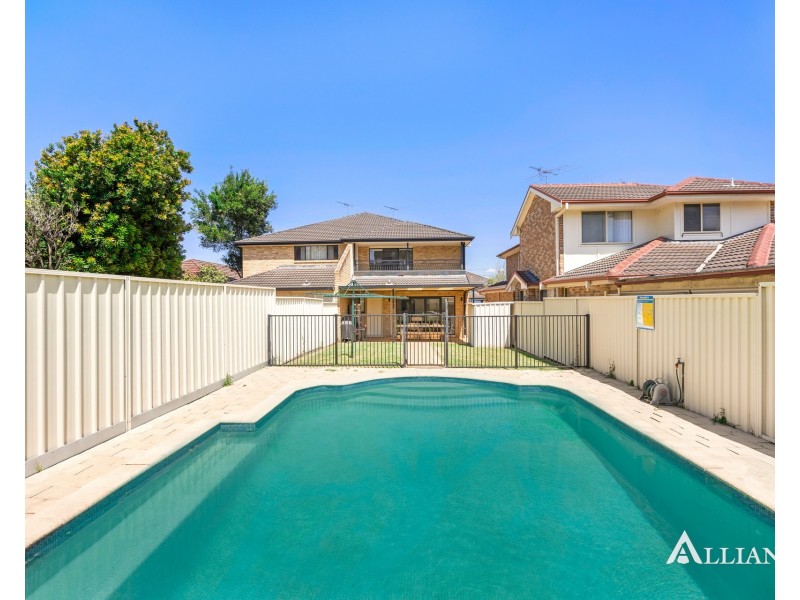 10a Donald Street, Picnic Point NSW 2213
