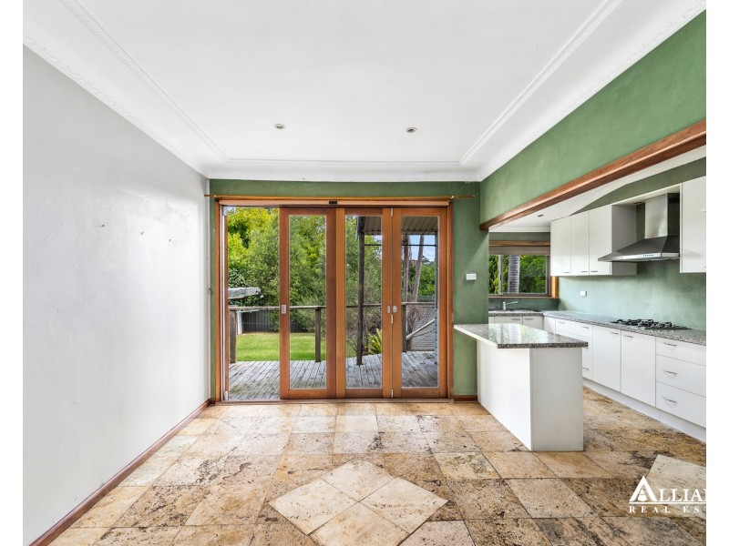 85 Burns Road, Picnic Point NSW 2213