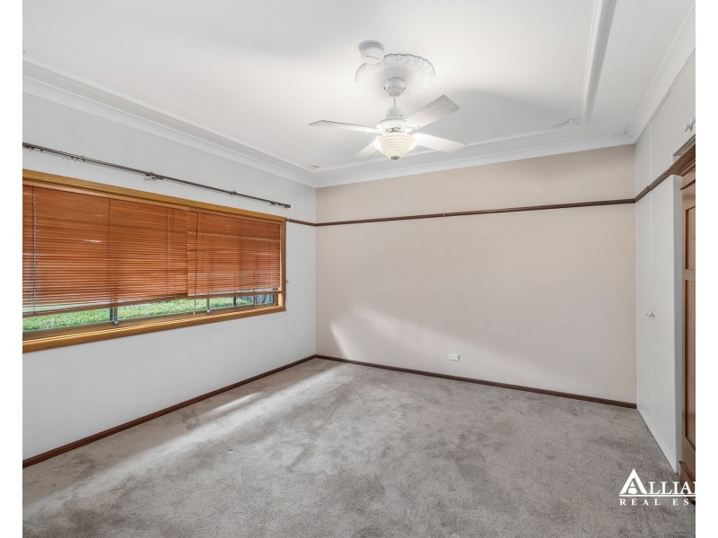 85 Burns Road, Picnic Point NSW 2213