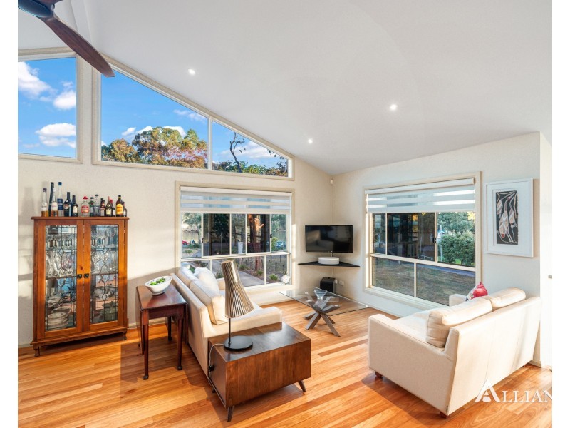 5B Carinya Road, Picnic Point NSW 2213