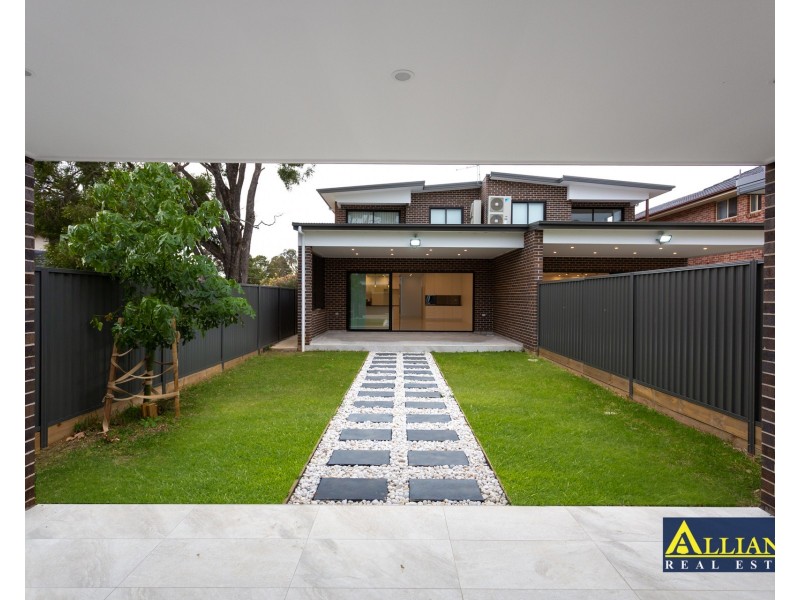 2B Batchelor Avenue, Panania NSW 2213